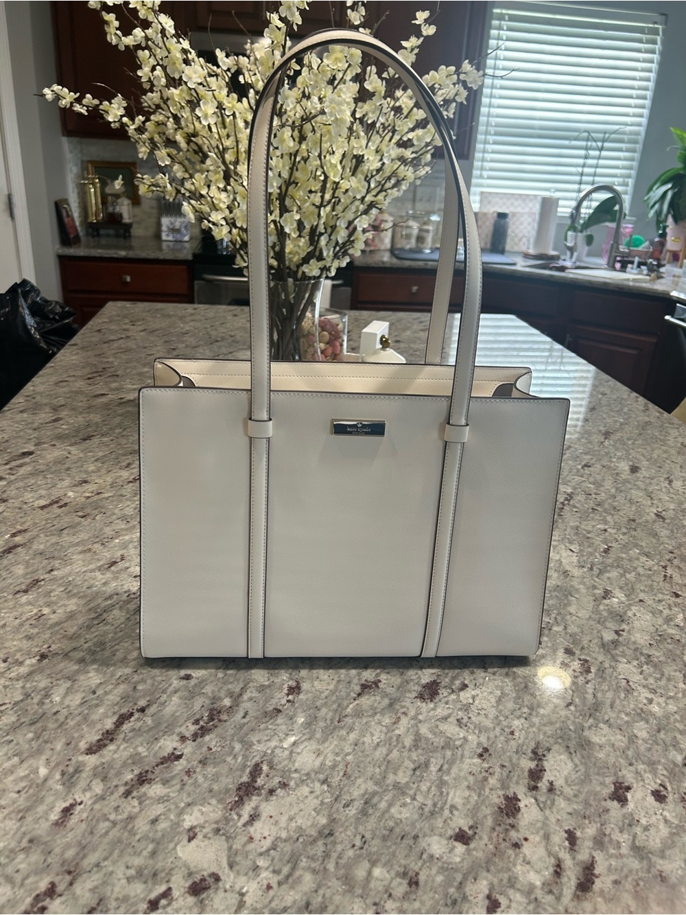 Kate Spade Sam Icon Tote Bag in Pale Cream. NWOT